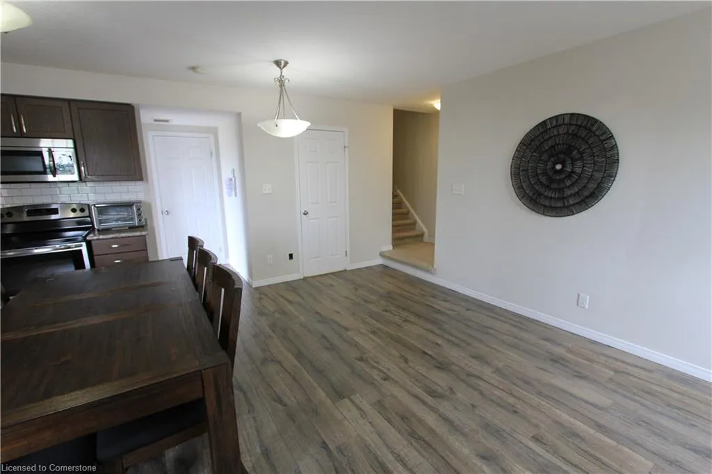 255 Maitland Street, #3E