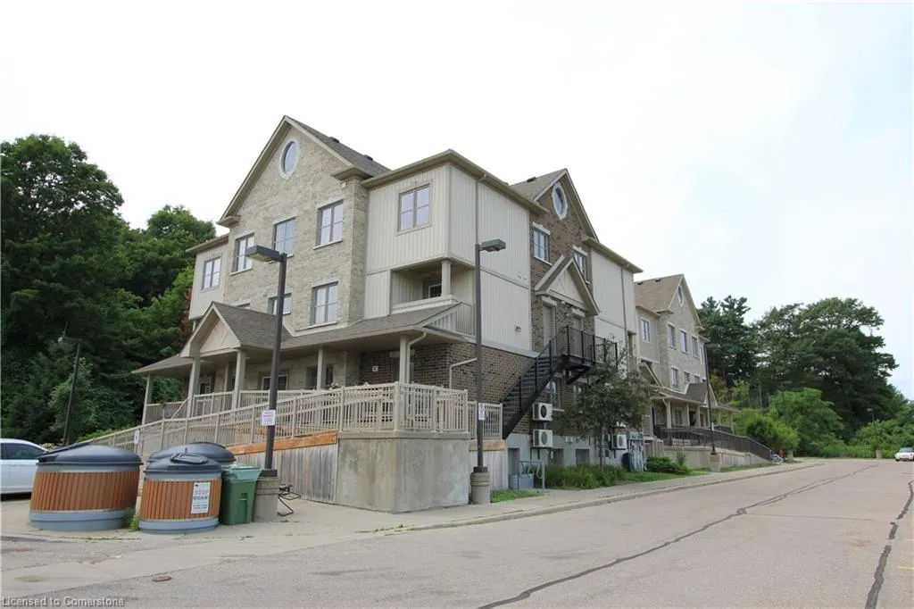 255 Maitland Street, #3E