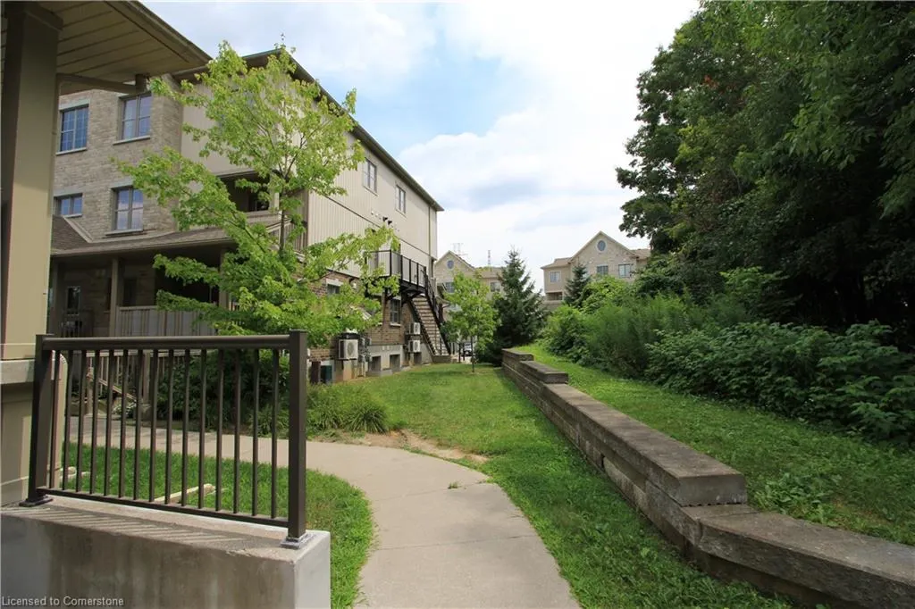 255 Maitland Street, #3E