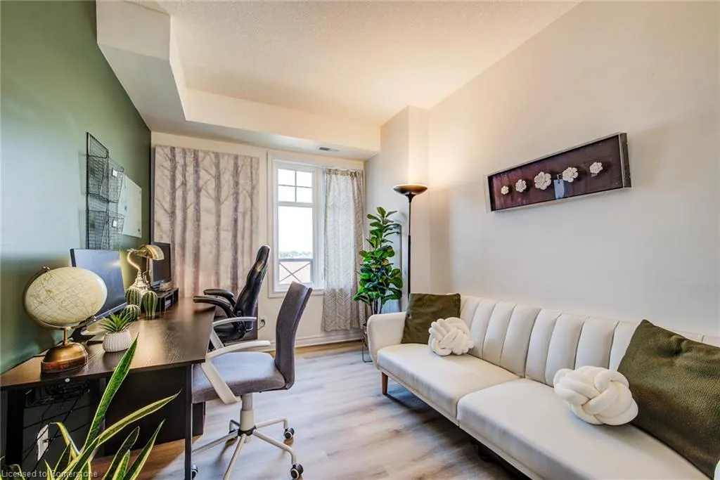 2 Colonial Drive, #401