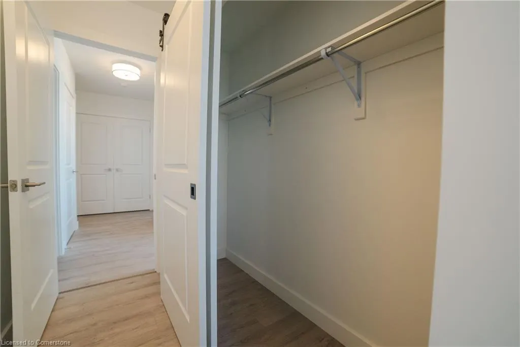 15 Glebe Street, #1701