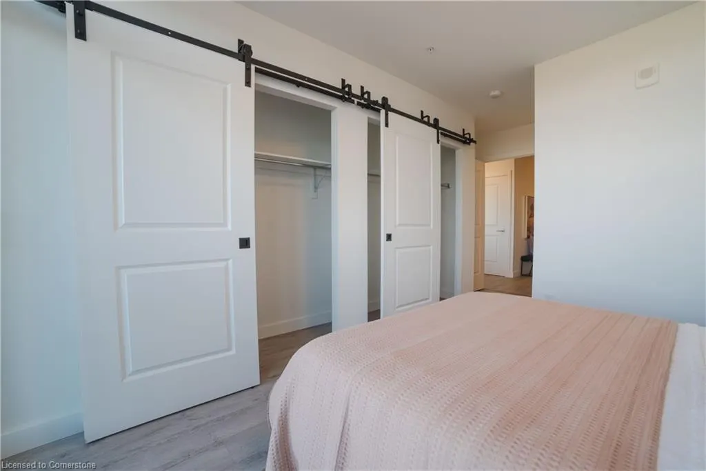 15 Glebe Street, #1701