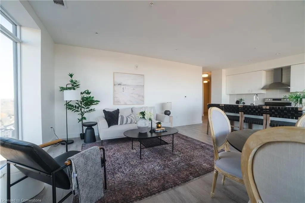 15 Glebe Street, #1701