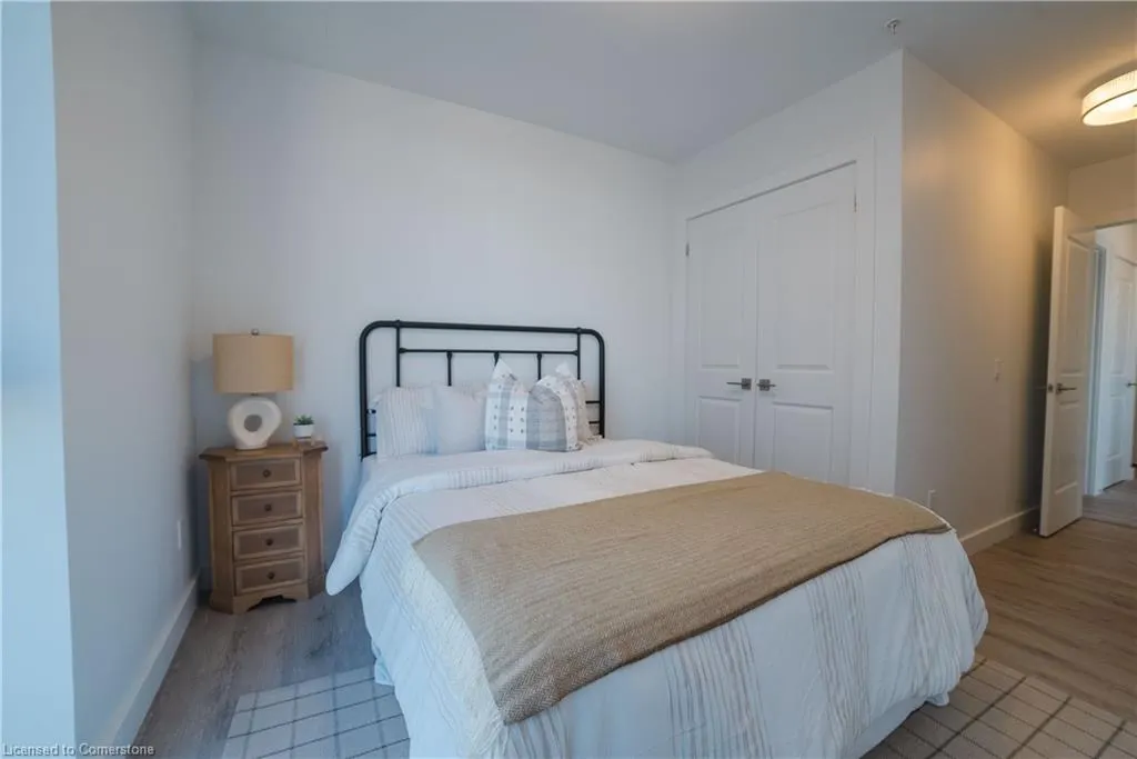15 Glebe Street, #1701