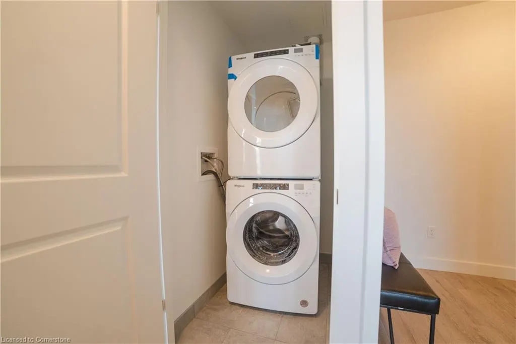 15 Glebe Street, #1701