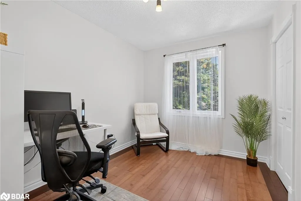 2 Birchmount Circle