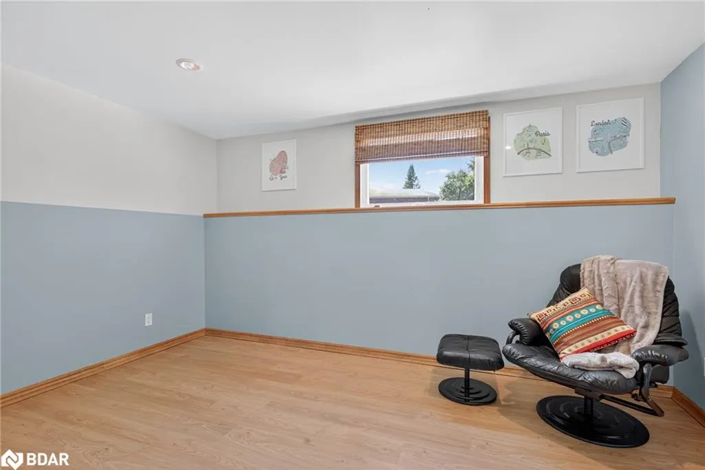 2 Birchmount Circle