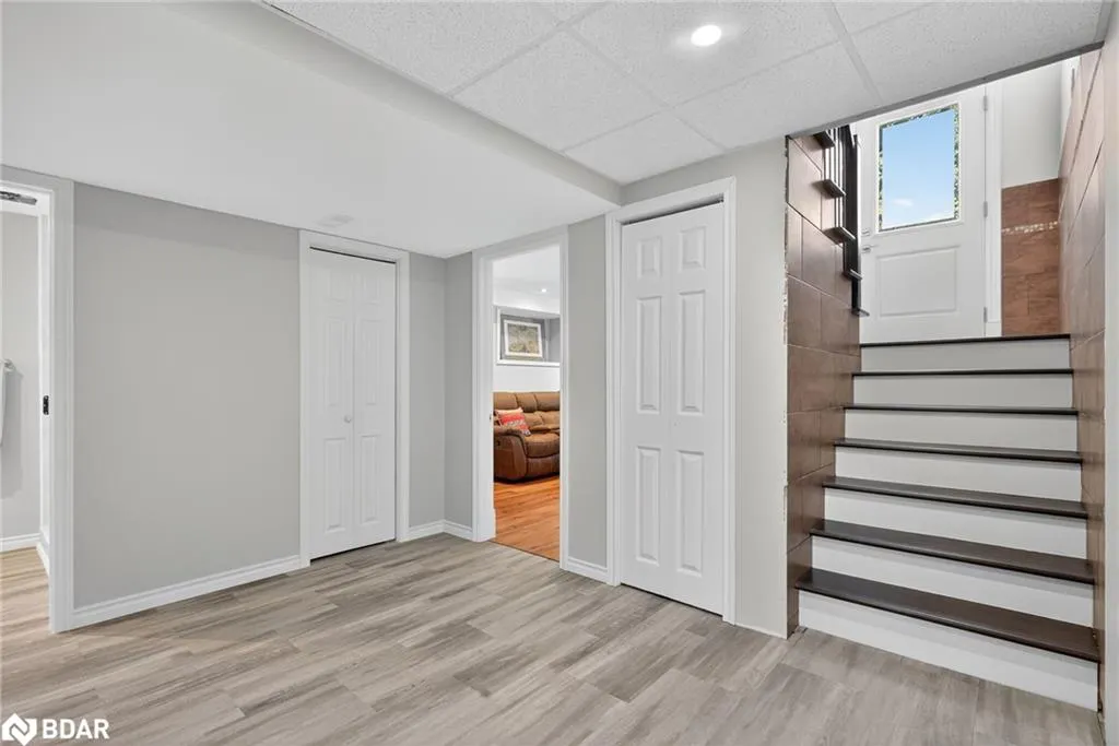 2 Birchmount Circle