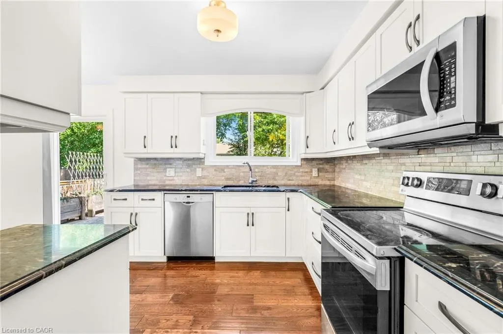 78 Tupper Crescent