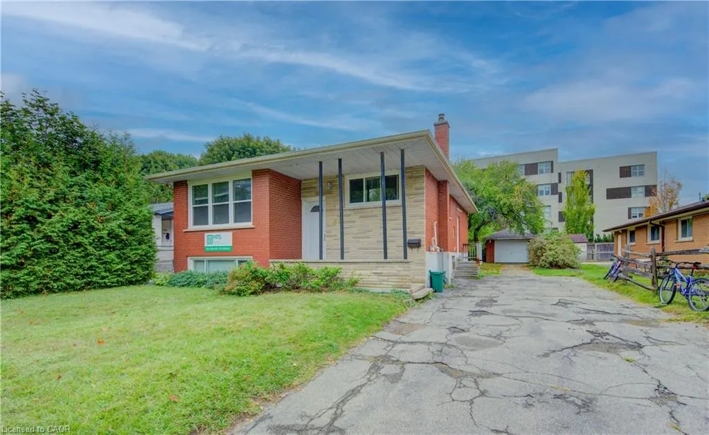 4 Cardill Crescent