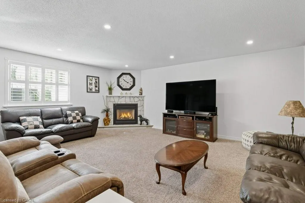 478 East 37th Street
