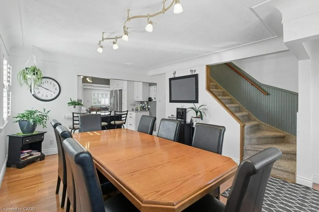 478 East 37th Street