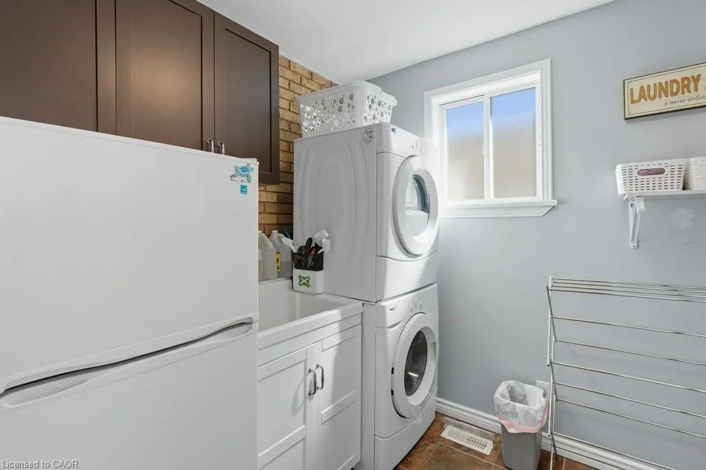478 East 37th Street