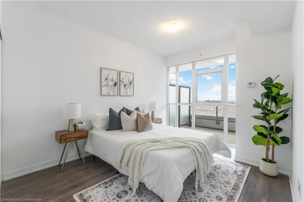 550 North Service Road, #807