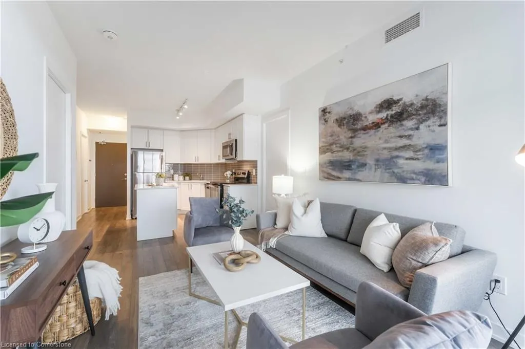 550 North Service Road, #807