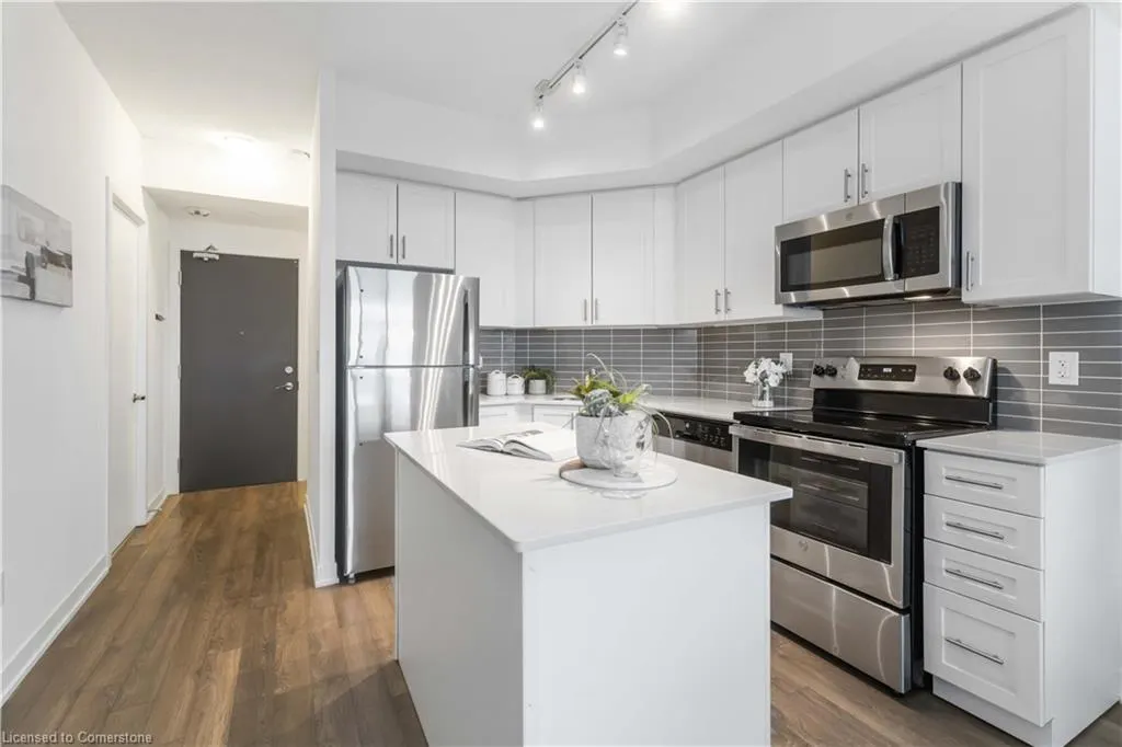 550 North Service Road, #807