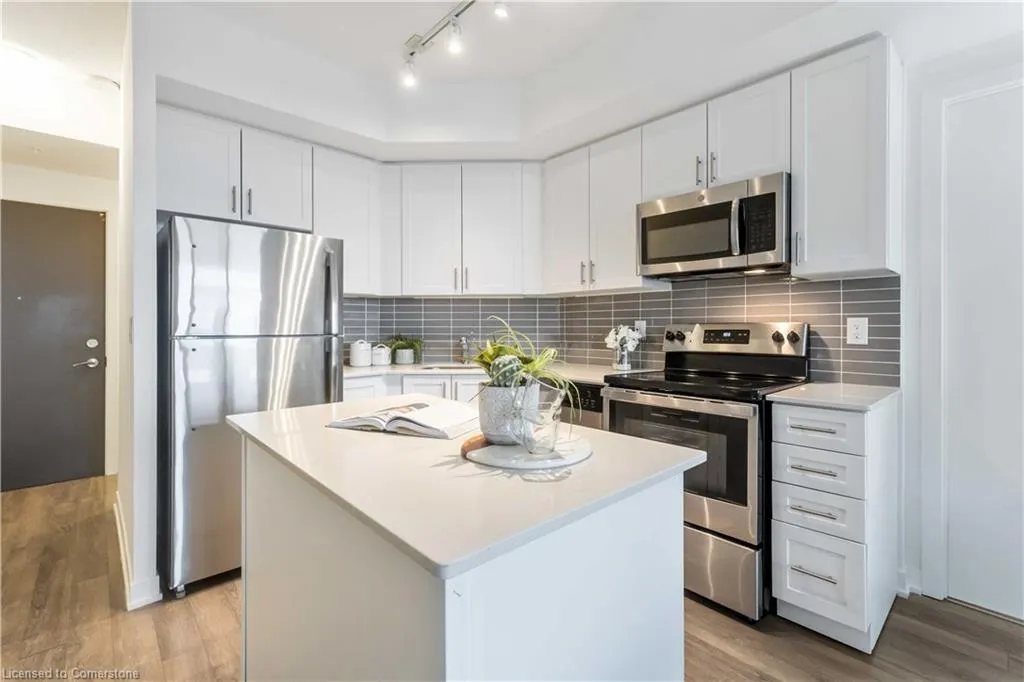 550 North Service Road, #807