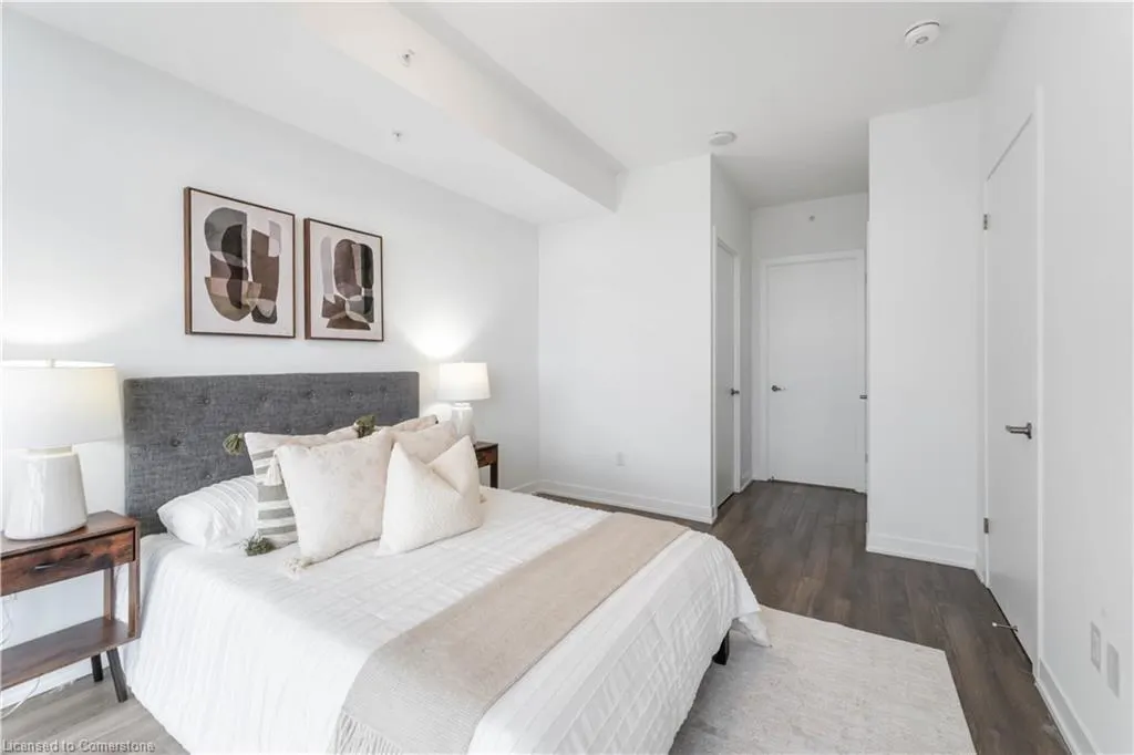 550 North Service Road, #807