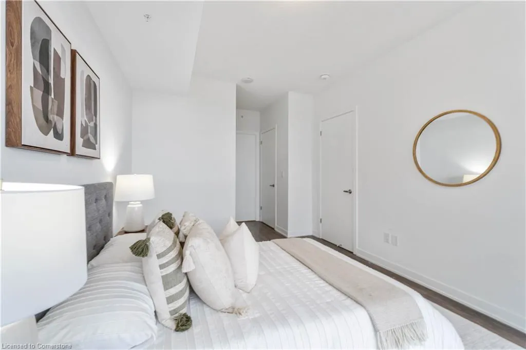 550 North Service Road, #807