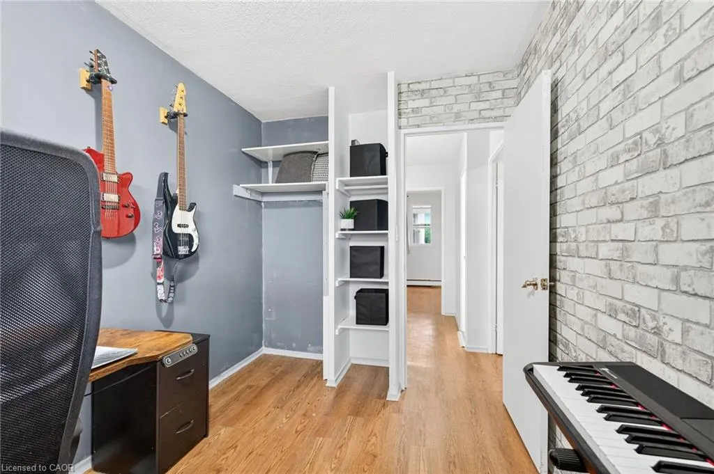 350 Quigley Road, #320