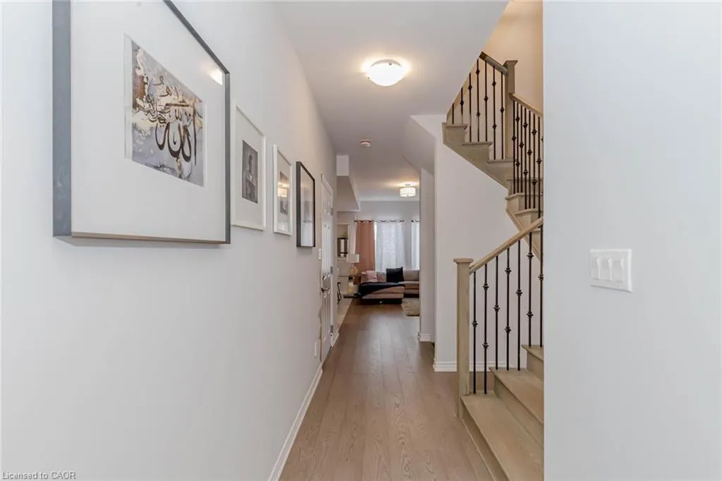 87 Renfrew Trail