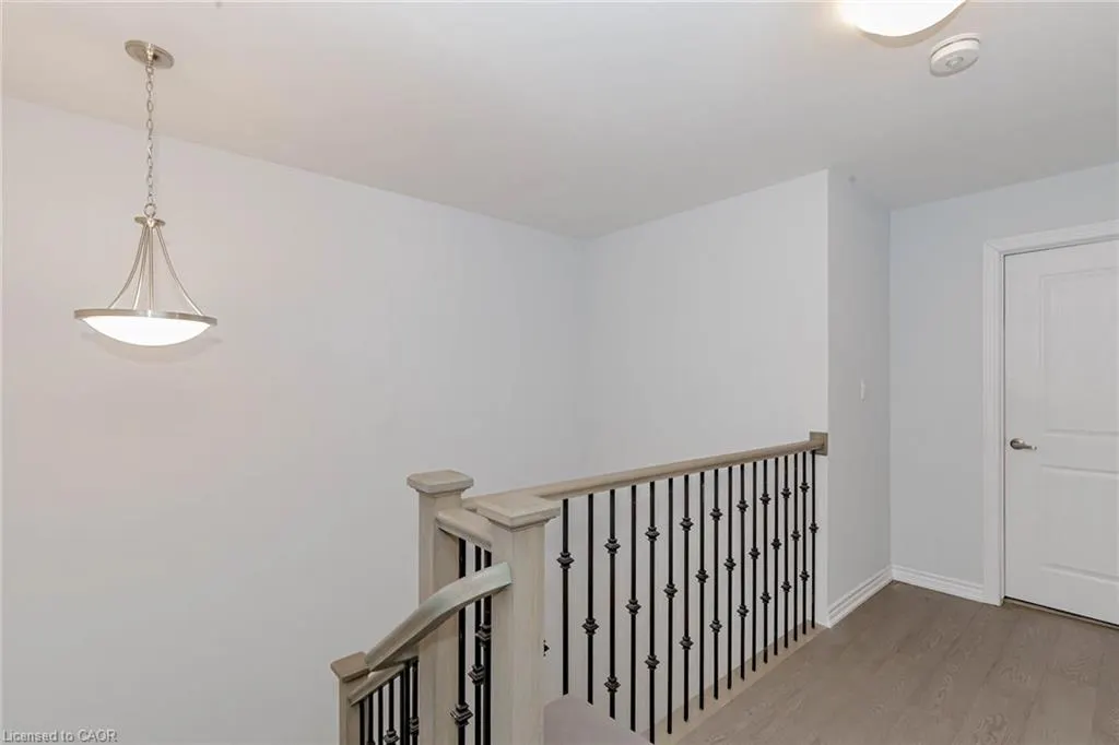 87 Renfrew Trail