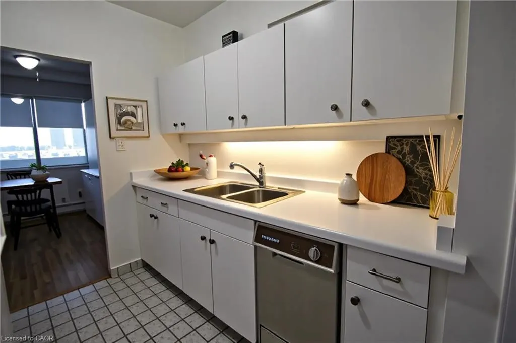 45 Westmount Road N, #602