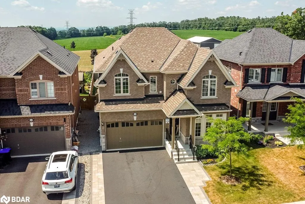 53 Rugman Crescent