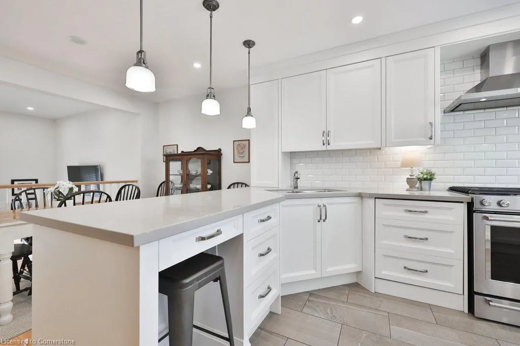 2264 Marine Drive