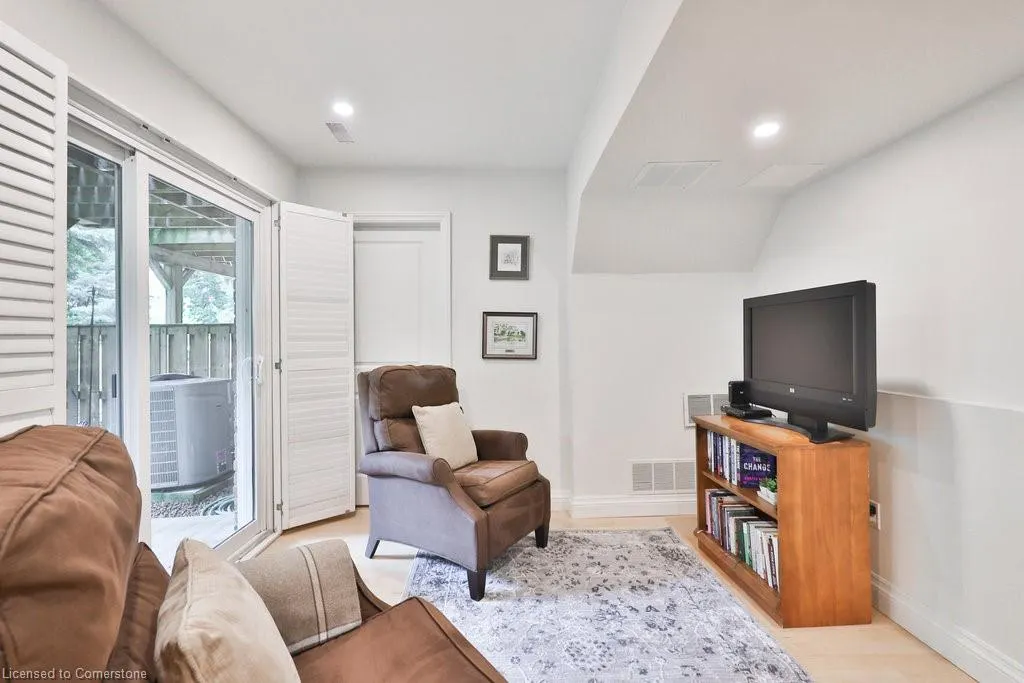 2264 Marine Drive