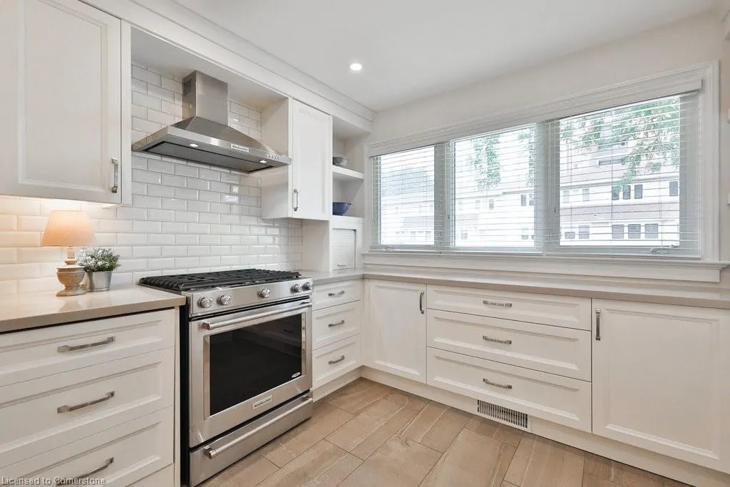 2264 Marine Drive