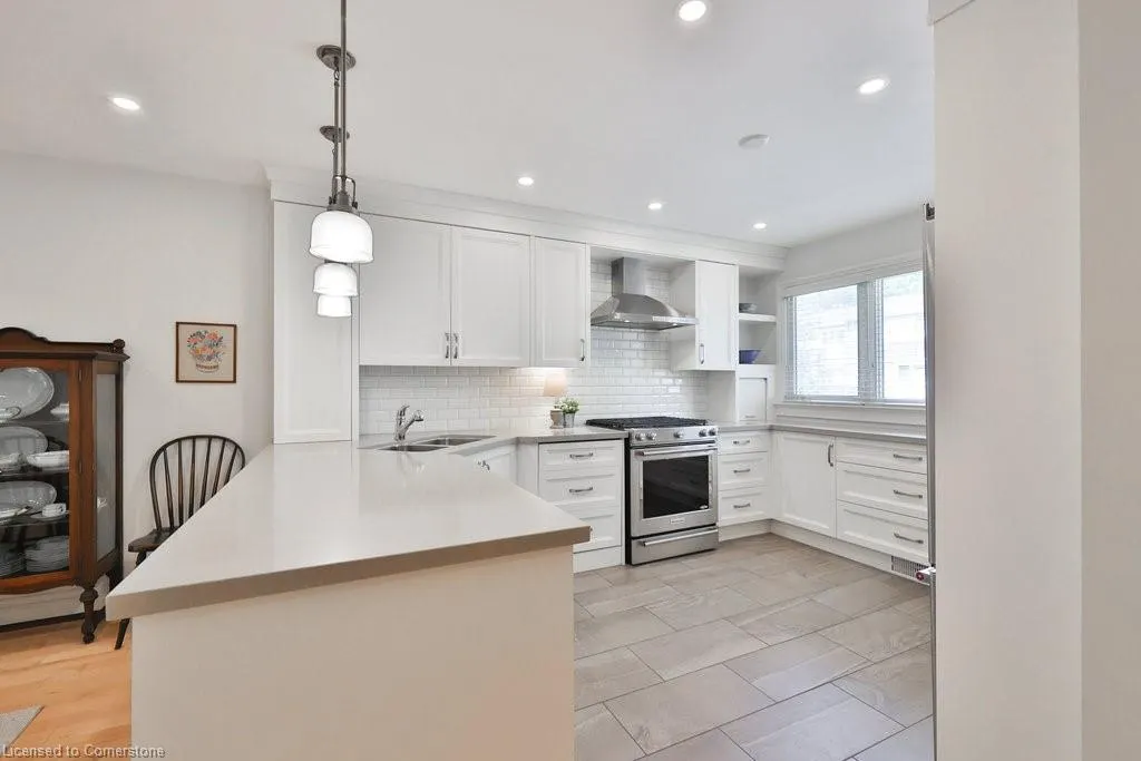 2264 Marine Drive