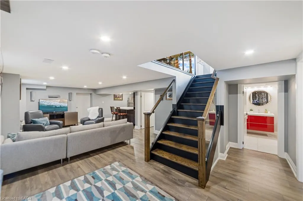 535 Locust Street