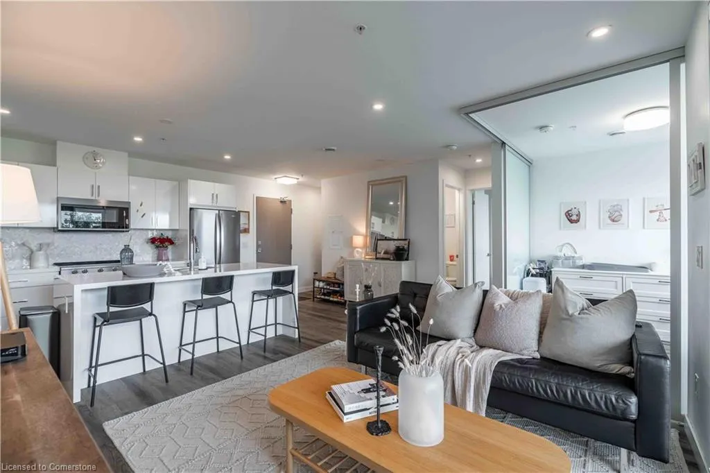 455 Charlton Avenue E, #306