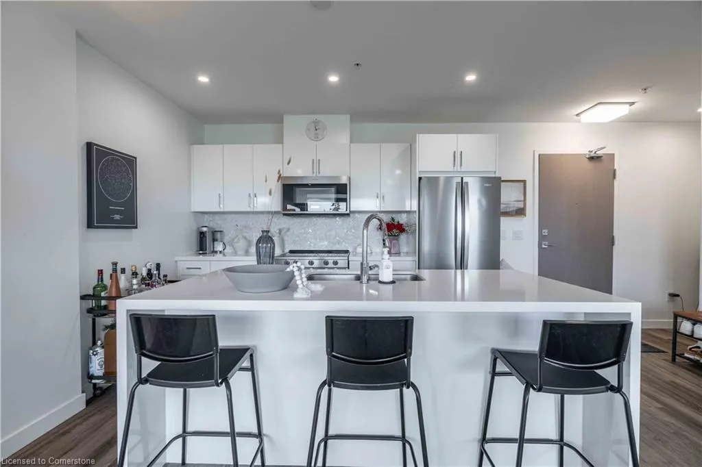 455 Charlton Avenue E, #306