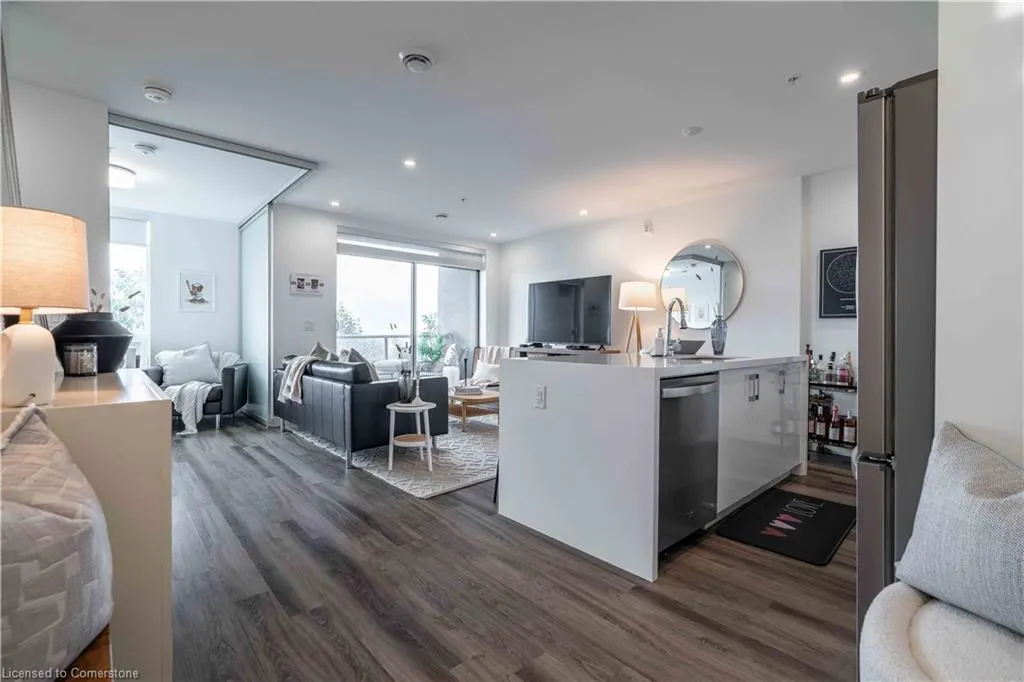 455 Charlton Avenue E, #306