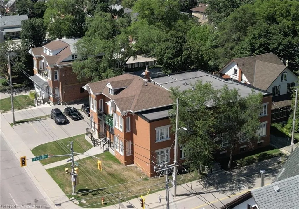 58 Weber Street W