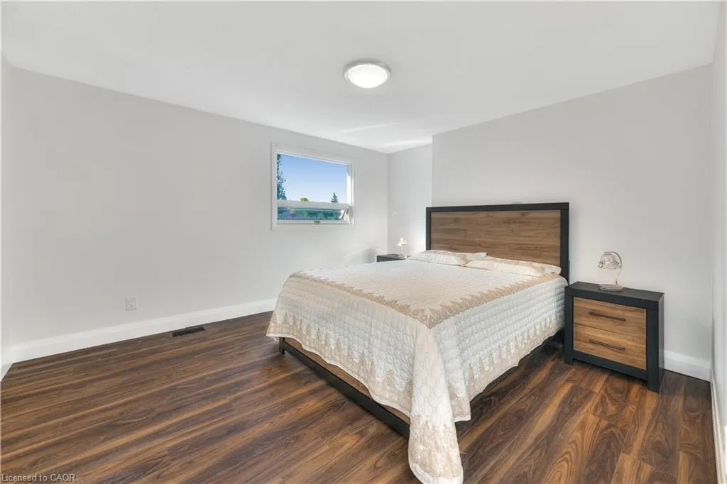 28 Underhill Crescent, #8