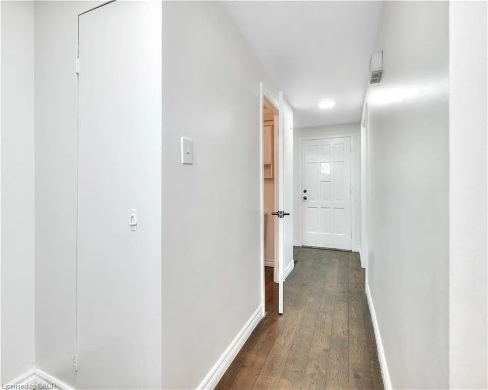 28 Underhill Crescent, #8