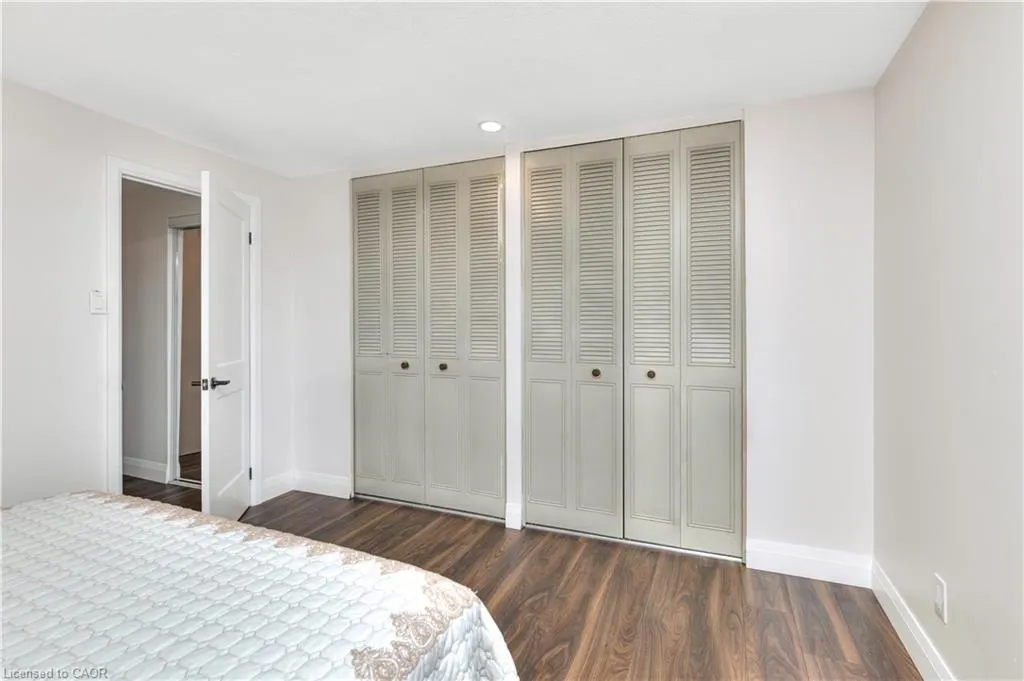 28 Underhill Crescent, #8