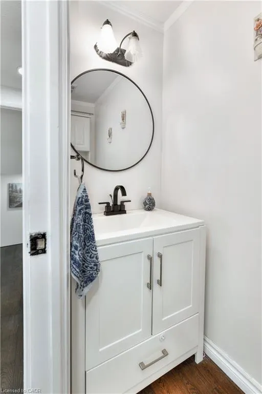 28 Underhill Crescent, #8