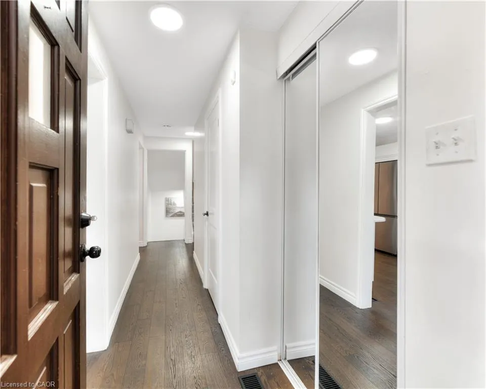 28 Underhill Crescent, #8