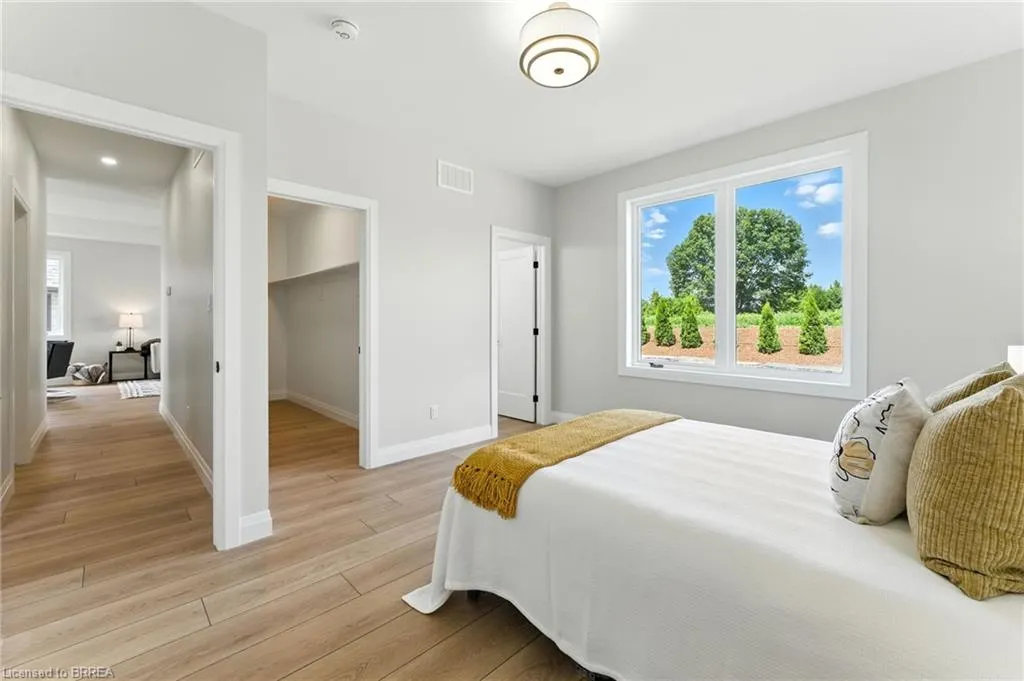 102 Vanrooy Trail