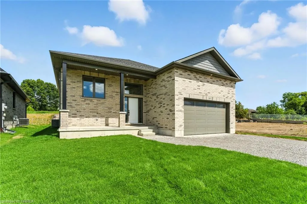 102 Vanrooy Trail