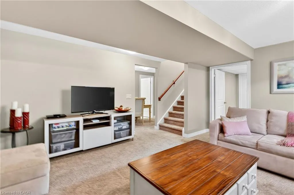 25 Pierpoint Drive