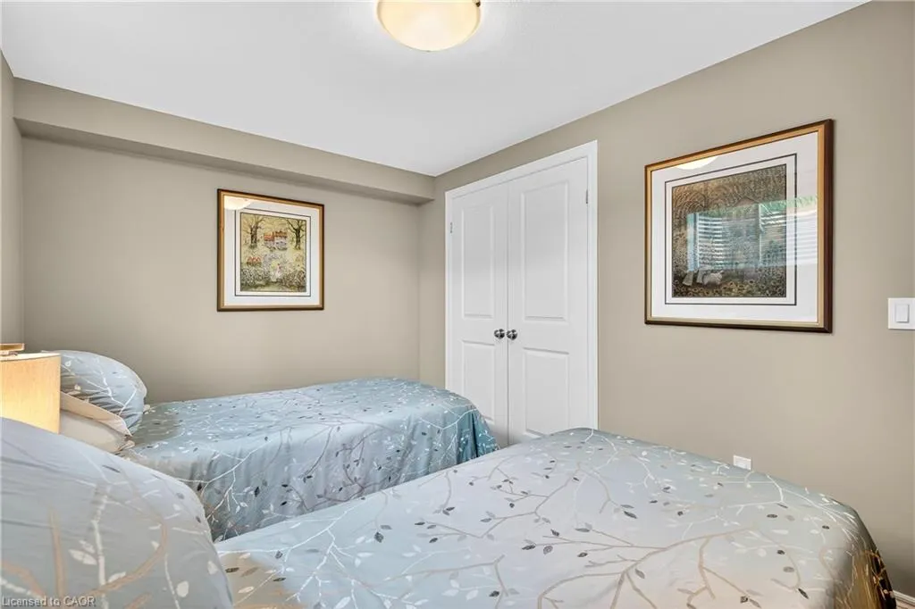 25 Pierpoint Drive