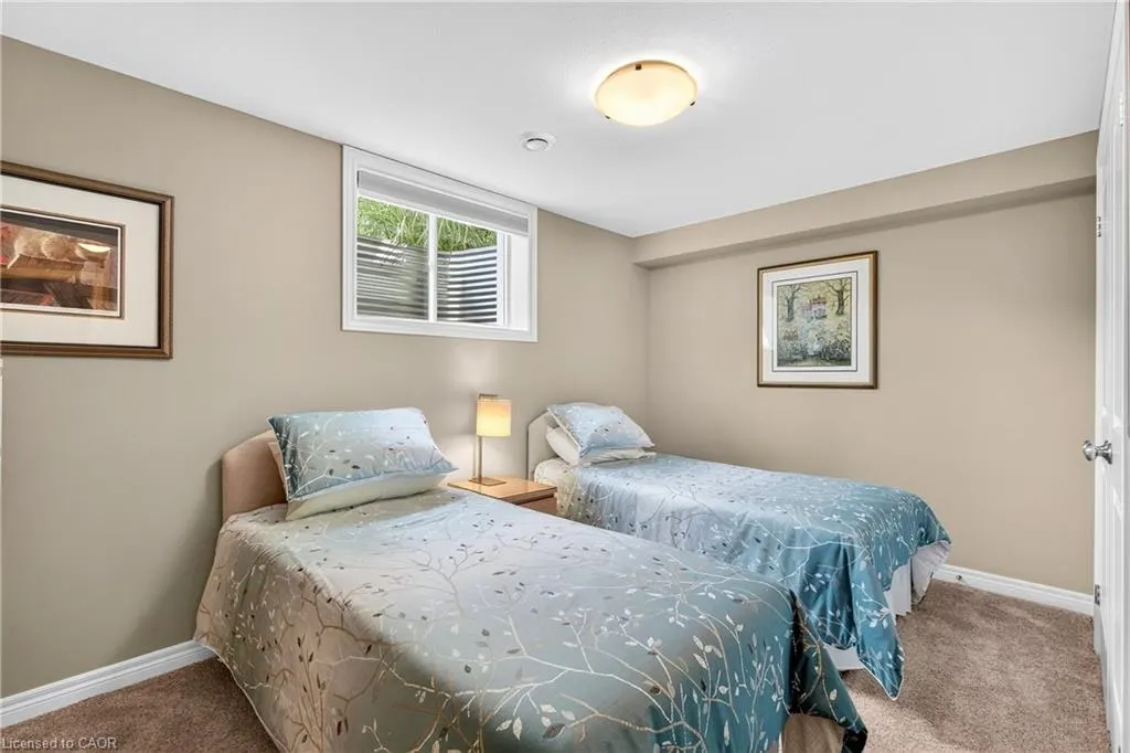 25 Pierpoint Drive
