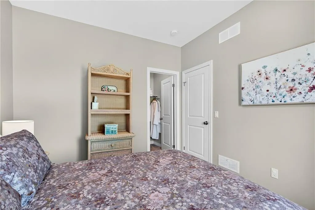 25 Pierpoint Drive