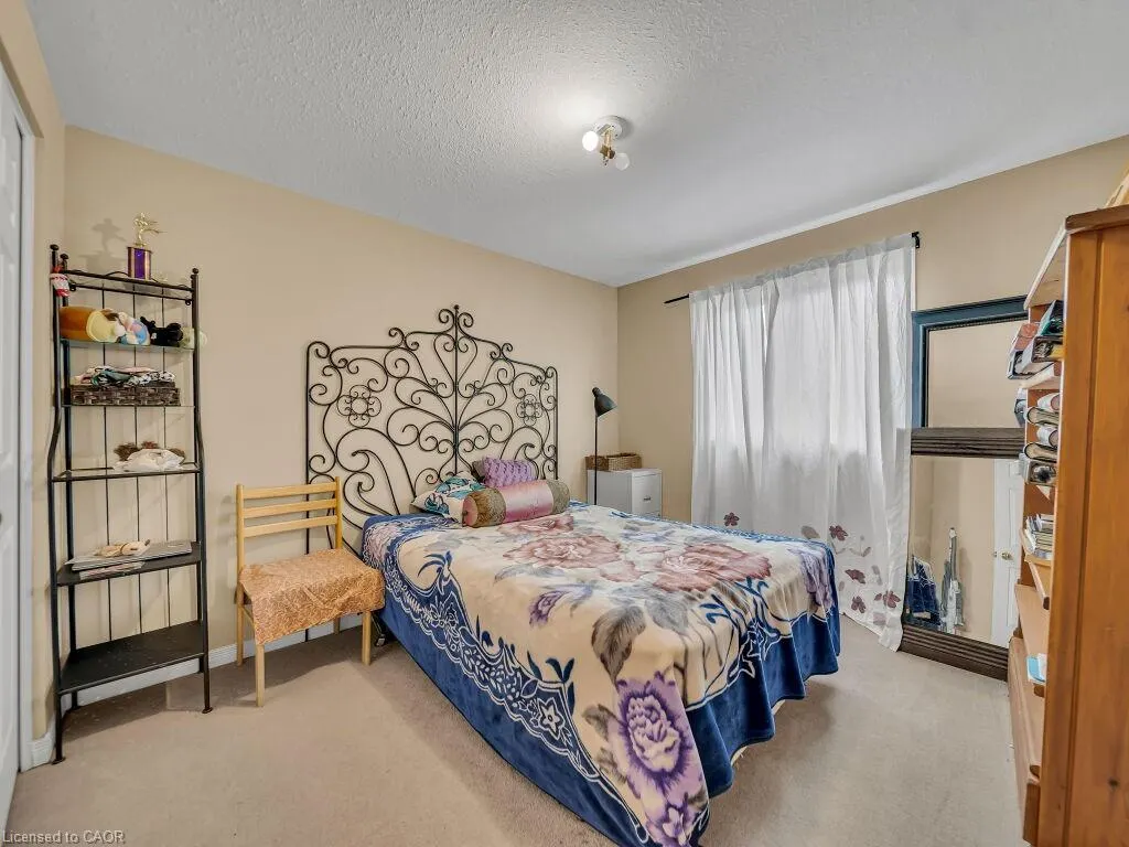 53 Foxglove Crescent