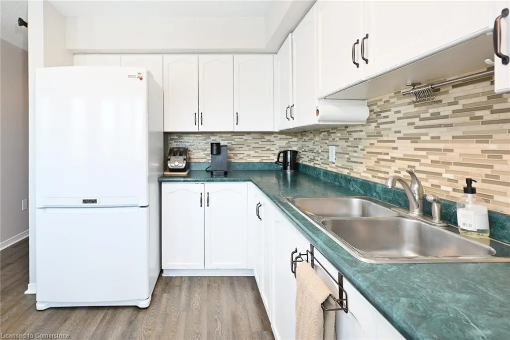 511 Highway 8 Street, #209